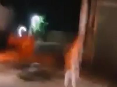 Em lột hết đồ đi bão khoe hàng dâm đãng quá
