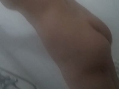 Shơ hàng em ghệ tắm rửa sạch sẽ chuẩn bị chịch