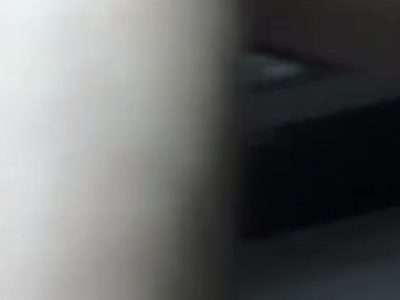 Vào khách sạn phệt nhau thằn lằn bám kính cùng anh ghệ