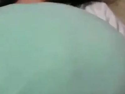 Đang ngái ngủ mà anh móc bướm cho nứng quá