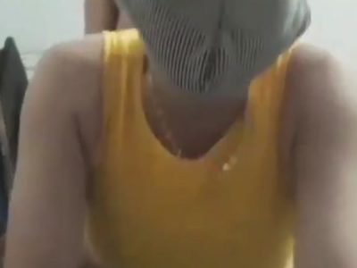 Chịch gái hàng xóm dâm đeo khẩu trang nứng vl