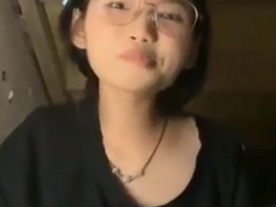 Sinh viên mới lớn xinh gái show hàng đỉnh chóp