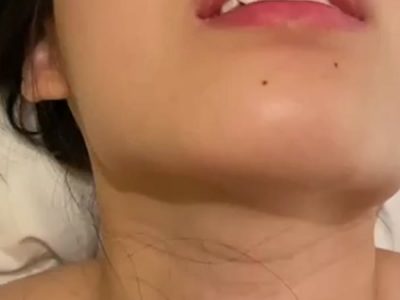 Quay video đụ con em gái xinh thư ký trong khách sạn