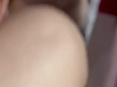 Vừa rước em về đến nhà liền vào phòng địt luôn