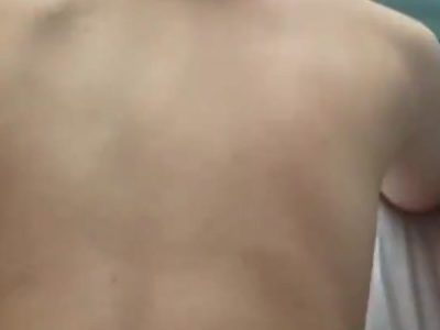 Chưa kịp dọn đồ đã đụ doggy em trong khách sạn
