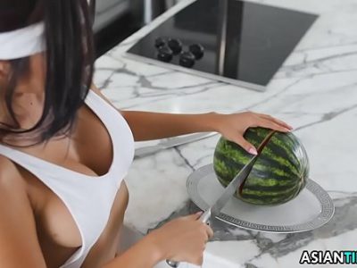 Phang bướm xinh đẹp không bao dâm đãng lút cán