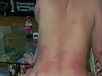 Bố mẹ đi vắng là rủ con ghệ ra phòng khách xoạc nhau