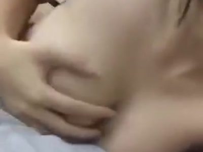 Bóp vú mỗ mông con em gái non khoe hàng cực dâm