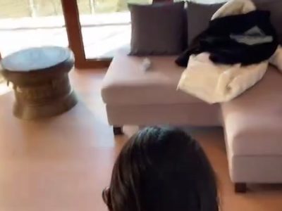 Chịch lồn gái nứng trong homestay doggy sướng con cu