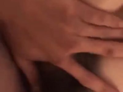 Xoa lồn vợ nứng rồi nhét cặc to vào chịch phê quá đã