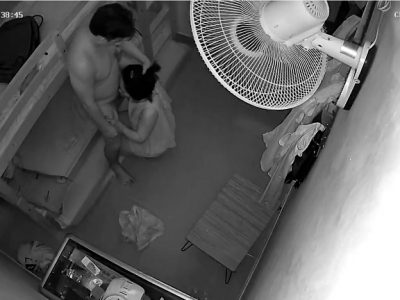 Em giúp việc lén lút bú buồi cực phê sướng tê buồi dâm