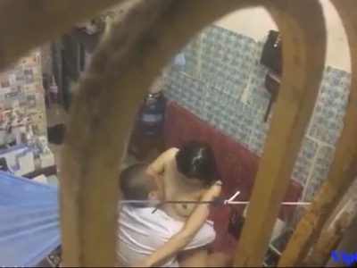 Quay lén vợ chồng hàng xóm địt nhau cưỡi ngựa cực phê
