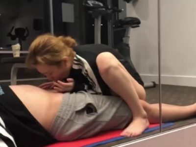 Bú cu trai trong phòng tập gym dâm quá trời