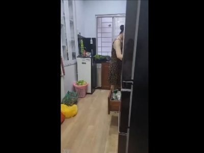 Đang nấu cơm cũng bị đụ như phim jav