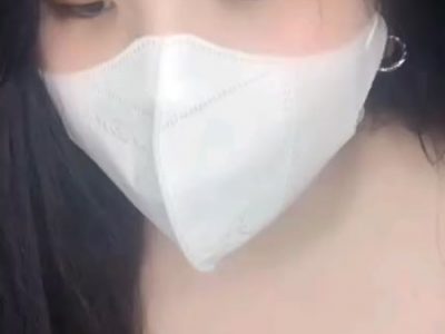 Bé gái múp khoe hàng quay video cho thằng ghệ xem nứng