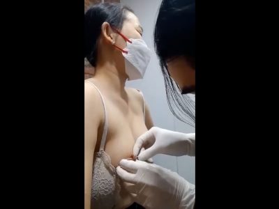 Chị gái dâm dục xỏ khuyên vú cực phê