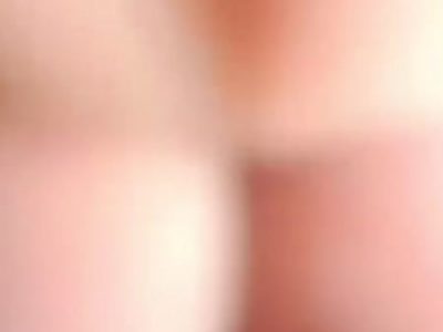 Rủ nhau ra suối địt nhau sướng bướm cùng bé gái non