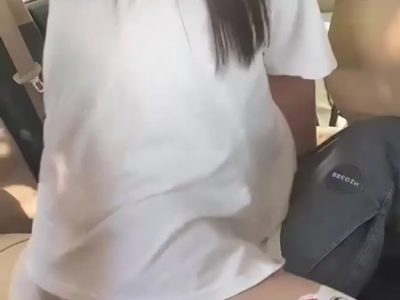 Nhấp nhô cùng con em gái ngon dáng nuột trên oto quá đã