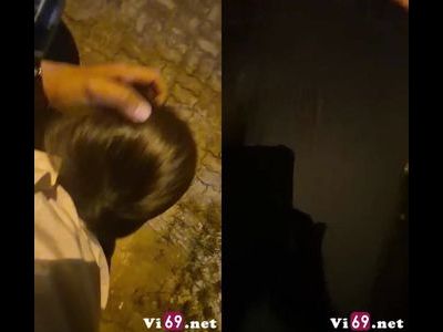Chịch bú cu dâm đãng trong con hẻm vắng nứng ngon