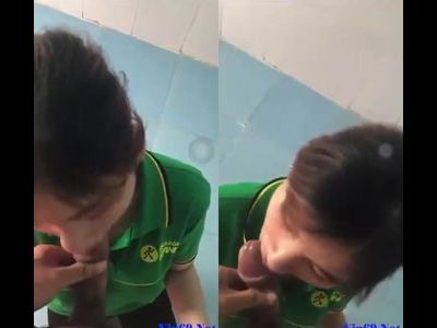Cô em xinh gái bú cu sướng lên đỉnh dâm vãi