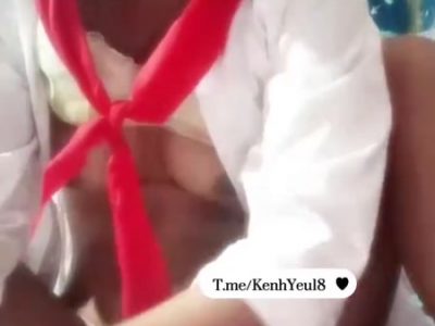Mặc đồ học sinh gái nứng móc bướm non quá đã