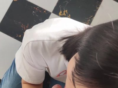 Cô em học sinh bú cặc sướng điêu luyện dâm dục