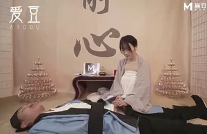 Nện con em dáng ngon nhưng vú lép được cái lồn khít địt cực phê