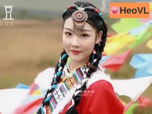 Em gái xinh trên thảo nguyên ngậm cặc anh bú buồi anh cực phê