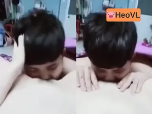 Vét máng lồn dâm của con ghệ lồn dâm