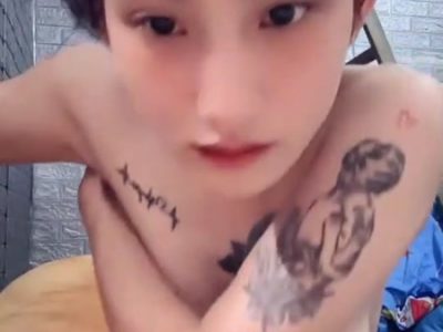 Mặc đồ ren bé Bảo Trân khoe vú móc bướm quá đã cực phê