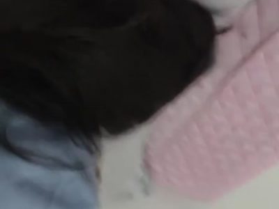 Đến nhà anh yêu thư giãn bé gái dâm bị địt tung bím