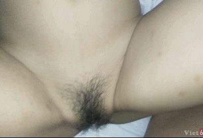 Địt tới tấp cái lồn non tơ sướng buồi quá đi
