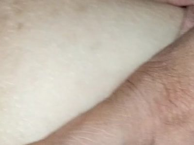 Doggy vợ lút cán khi con đang ngủ bên cạnh