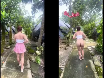 Cô em dâm mông to giữa vườn cây
