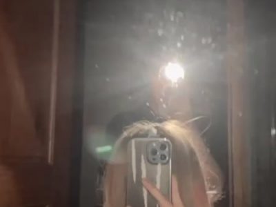 Quay video đụ trước gương con em mình dây vú lủng lẳng