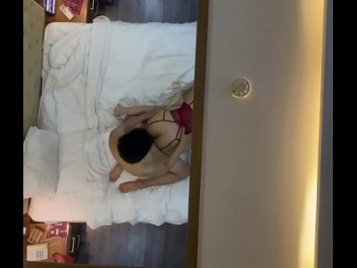 Chịch từ đằng sau gái lồn dâm phê sướng quá thể