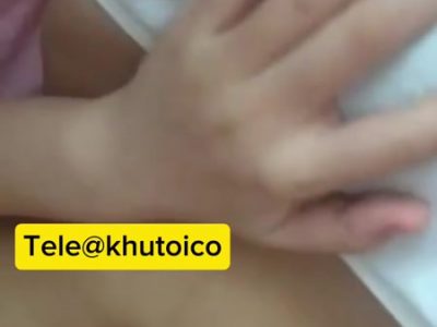 Con em bé nude sinh viên khoe body rồi móc bướm bồ yêu xem