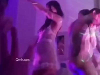 Các em gái chơi đồ xong xả địt nhau doggy cực sướng phê đã