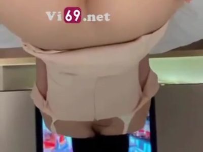 Phệt nhau cùng bé nhân viên văn phòng đụ doggy không bao cưỡi ngựa phê lòi
