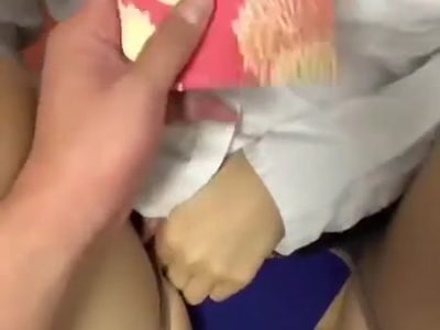 Bé dâm nhét cu anh yêu vào bướm đụ sướng không bao quá đỉnh