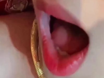 Vừa tan tiệc cưới vợ chồng vào động phòng ngay và luôn