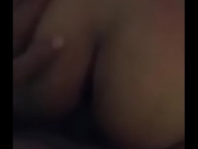 Chịch cô em xinh lồn nứng suốt đêm bóp mông dập em sướng điên