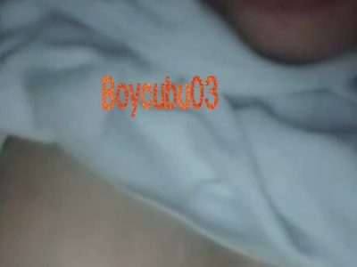 Bé dâm call video cùng thằng bồ khoe vú quá đã