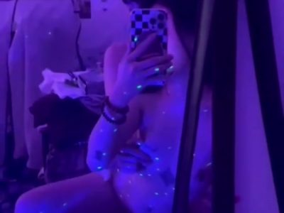 Em yêu tự quay doggy cùng anh ghệ trước gương cực phê